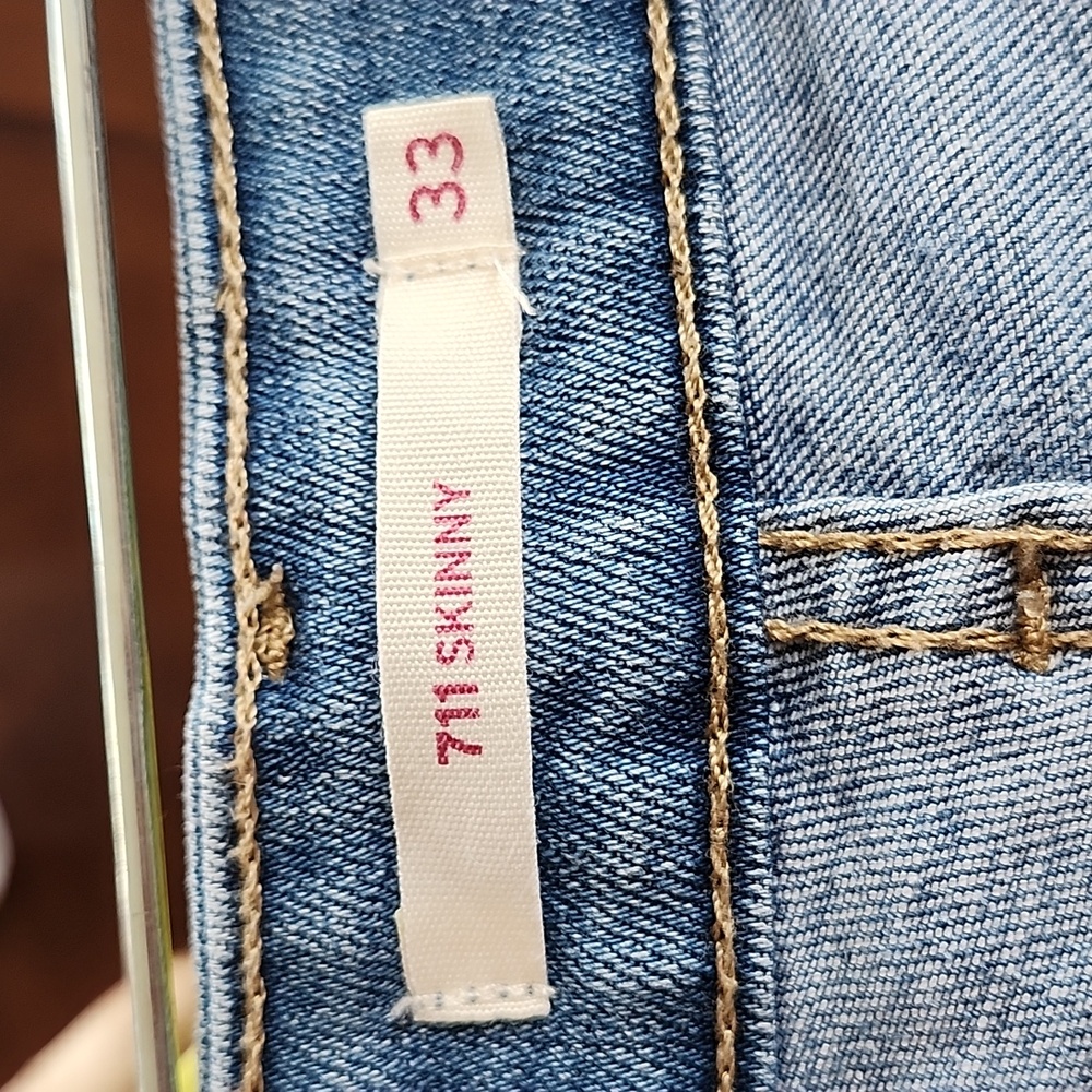 Levi's Classic Blue Distressed Skinny Women Jeans, 33 - Picture 13 of 14